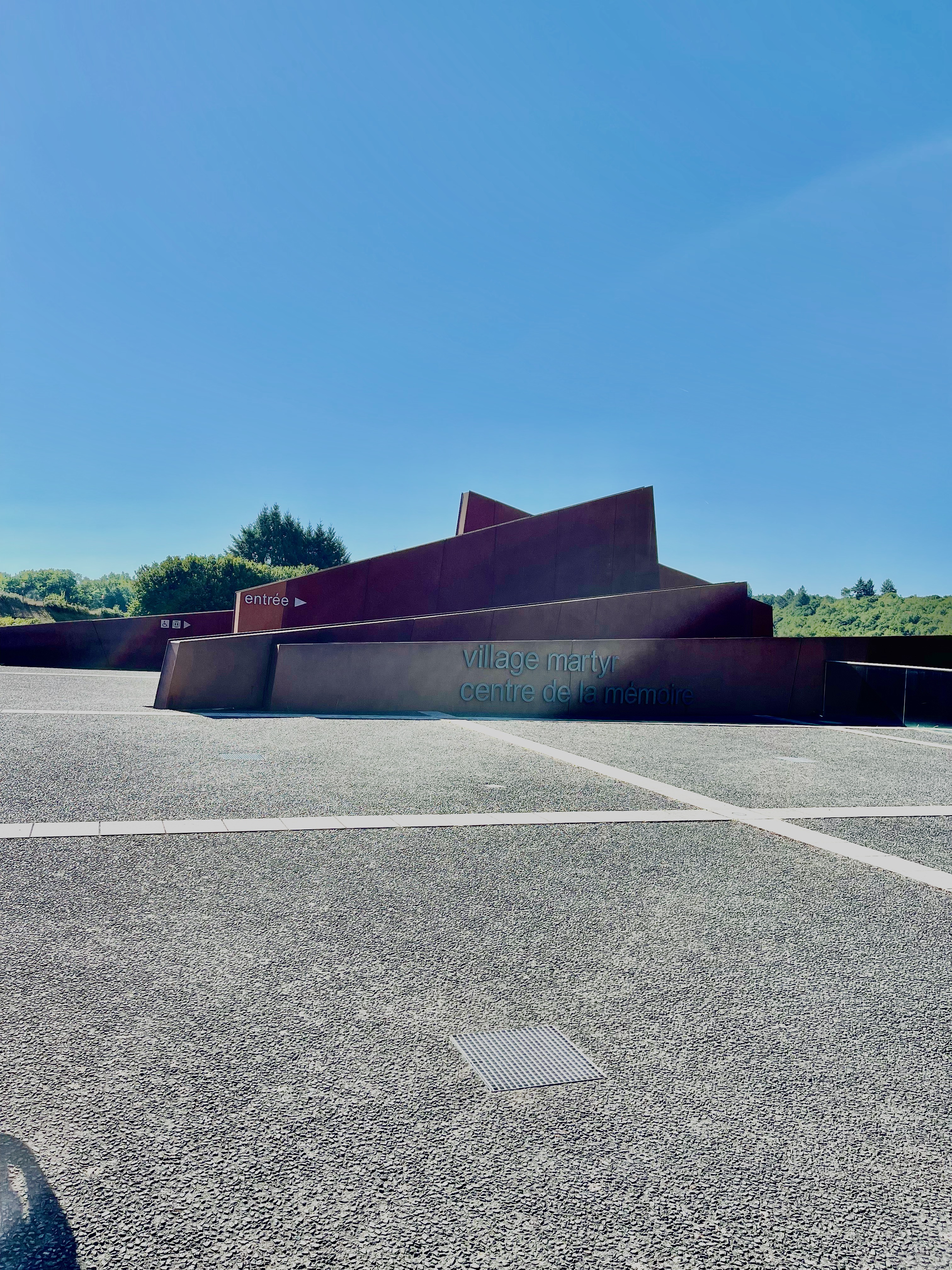 The sorrow of Oradour-sur-Glane — How to visit and learn
